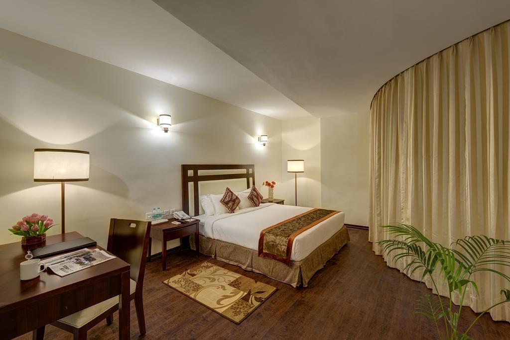 The Fern Residency Galaxy Mall Burnpur Quarto foto